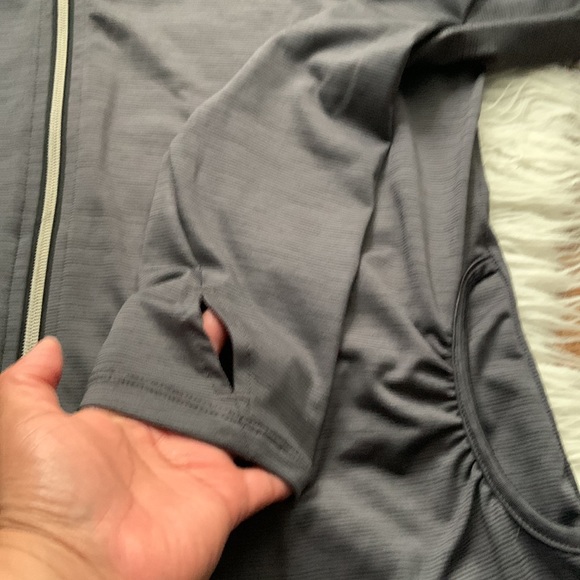 All in motion top size M - Picture 5 of 7